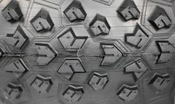 Pneu Hutchinson Taipan - Race Riposte - Hardskin - Tubeless Ready -Pas Cher Vtt Magasin Pneu Hutchinson Taipan Macro 1235x735