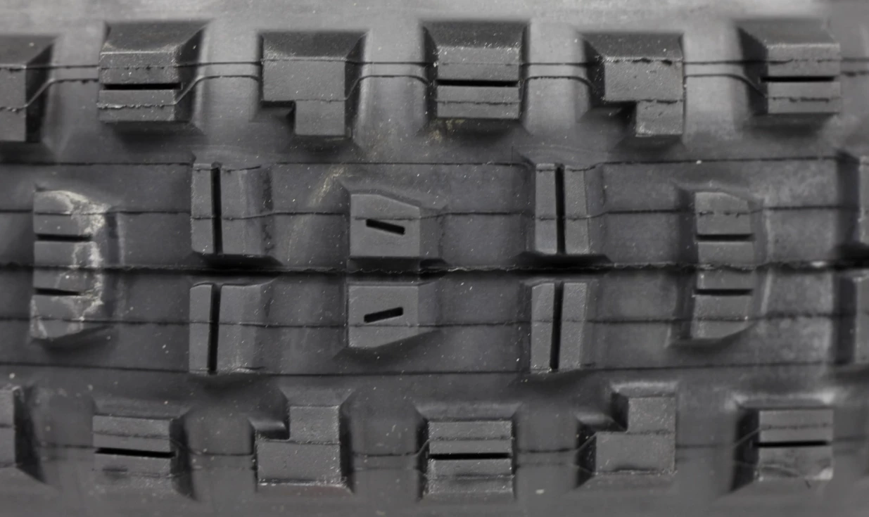 Pneu Maxxis Minion DHR II Wide Trail - EXO Protection - 3C Maxx Terra - Tubeless Ready 6 Pneu Maxxis Minion DHR II Wide Trail - EXO Protection - 3C Maxx Terra - Tubeless Ready – Image 4