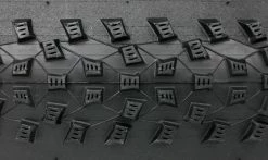 Pneu Schwalbe Rocket Ron - Addix - TwinSkin - Tubeless Ready 9 Pneu Schwalbe Rocket Ron - Addix - TwinSkin - Tubeless Ready -Pas Cher Vtt Magasin Pneu Schwalbe Rocket Ron Addix TwinSkin Tubeless Ready macro 1235x735