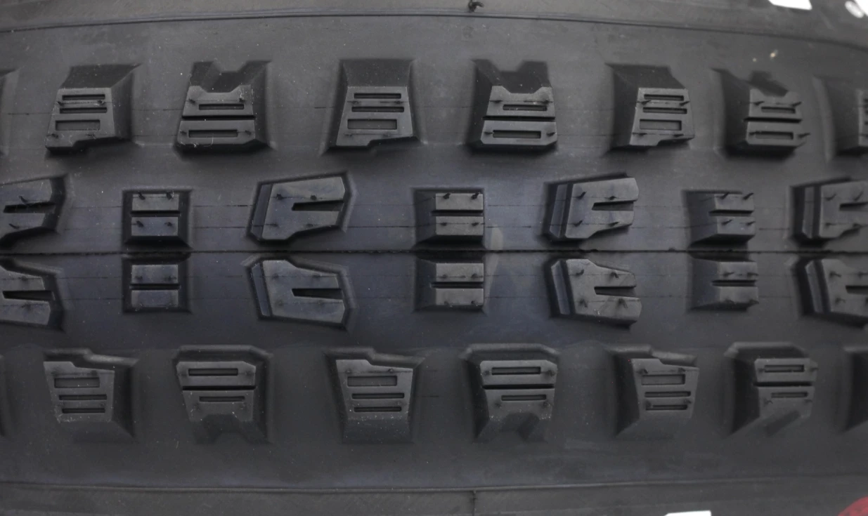 Pneu Vittoria Mazza - 4C Graphène 2.0 - Enduro 2-Ply - Tubeless Ready 6 Pneu Vittoria Mazza - 4C Graphène 2.0 - Enduro 2-Ply - Tubeless Ready – Image 4