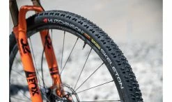 Pneu Hutchinson Skeleton Racing Lab - Race Riposte XC - Hardskin - Tubeless Ready -Pas Cher Vtt Magasin Pneu vtt Hutchinson Skeleton Racing Lab Race Riposte XC Hardskin Tubeless Ready 1235x735