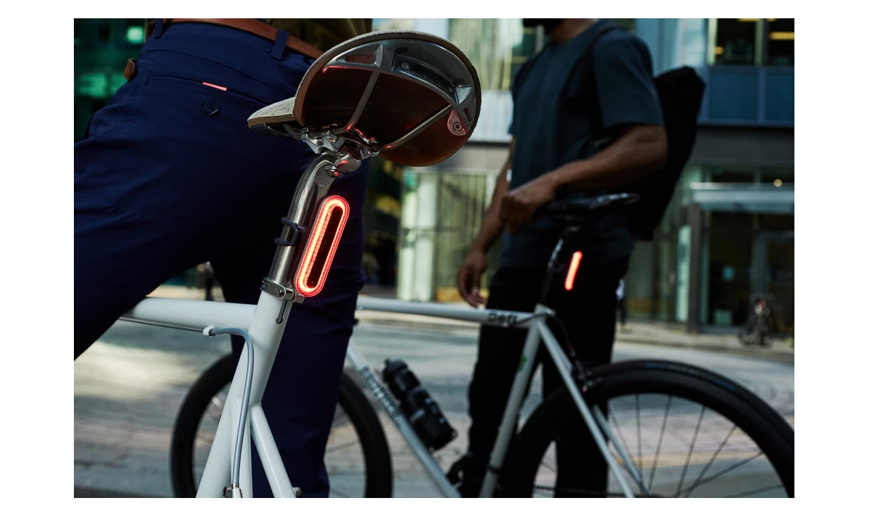 Lecyclo Feu Vélo Arrière Avec Frein Stop Burner Brake 200 Lumens 5 Lecyclo Feu Vélo Arrière Avec Frein Stop Burner Brake 200 Lumens – Image 3