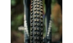 Pneu Hutchinson Griffus Racing Lab Front 2.50 Race Ripost Gravity - Tubeless Ready 9 Pneu Hutchinson Griffus Racing Lab Front 2.50 Race Ripost Gravity - Tubeless Ready -Pas Cher Vtt Magasin mountain bike tire hutchinson griffus 2 5 4 1235x735