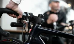 Sonnette Vélo Knog Oi Bell Luxe 9 Sonnette Vélo Knog Oi Bell Luxe -Pas Cher Vtt Magasin oi luxe small noir knog 2 1235x735