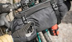 Sacoche De Guidon Topeak Frontloader - 8 Litres -Pas Cher Vtt Magasin sacoche guidon front loader noir 3 1235x735